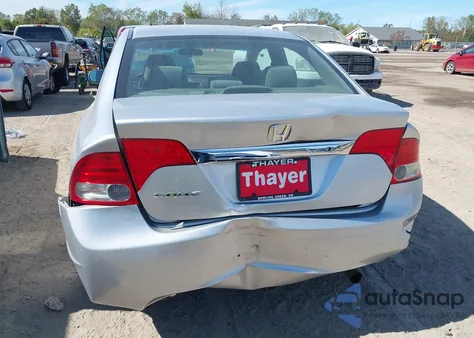 2009 Honda Civic Lx z USA, uszkodzony, nr VIN 1HGFA165X9L000696